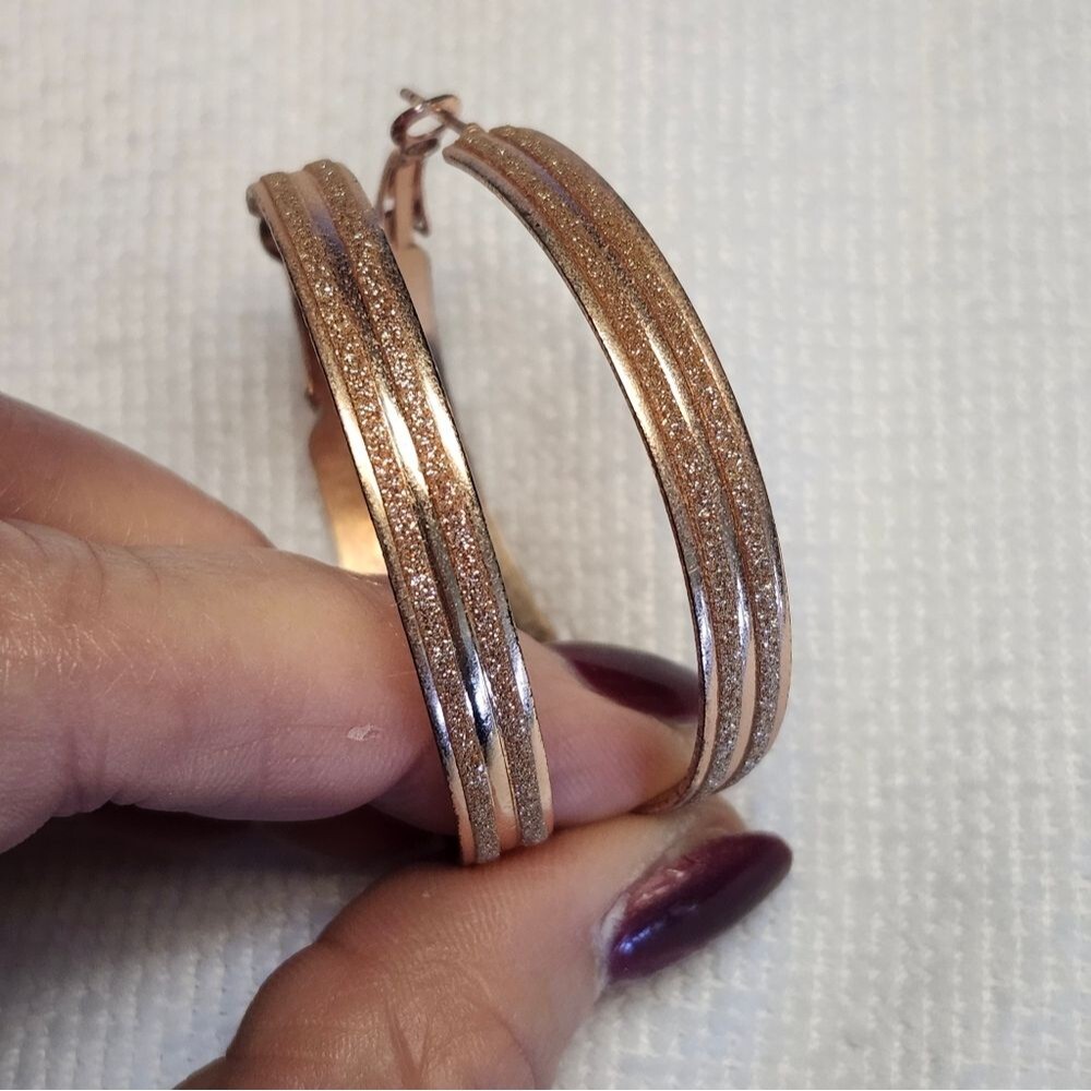 Elegant Rose Gold Hoop Earrings